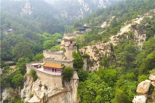 老爷岭医巫闾山风景区