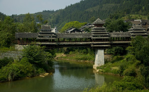 地坪风雨桥