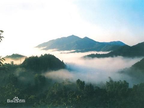 宝天曼风景区