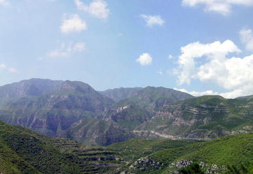 二龙山旅游风景区