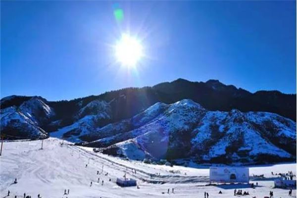 乌鲁木齐县白云国际滑雪场