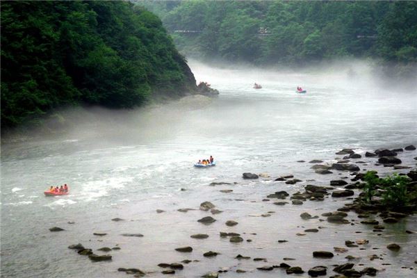 旬河漂流