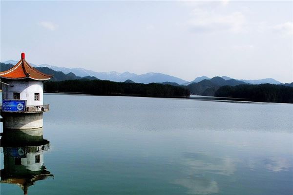 红寺湖风景区