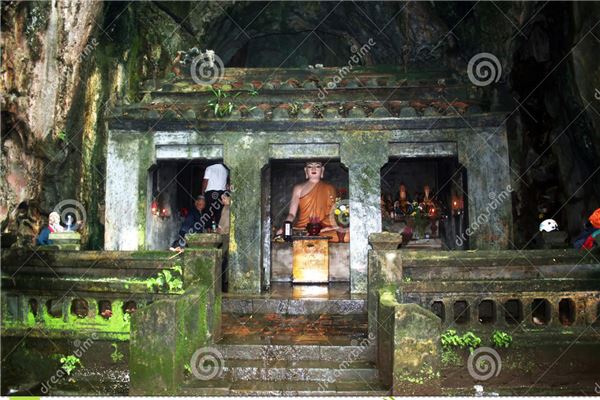 石洞古寺