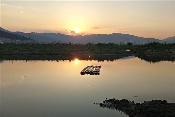 赤瑞湖