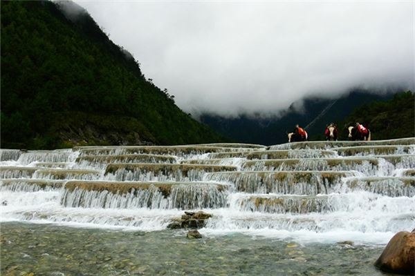 黑白水河