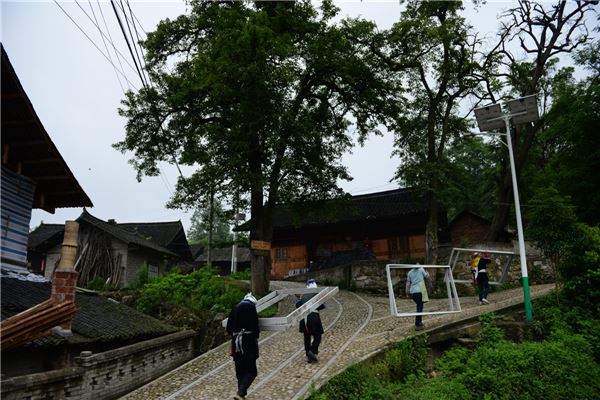 麻塘革家村寨