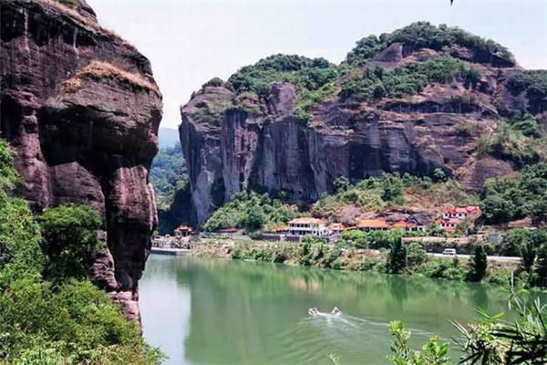 过狮河桃源洞风景名胜区