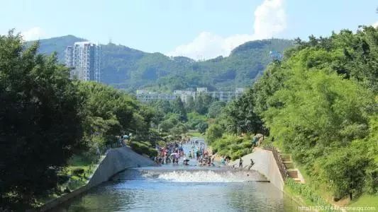 水钢笔架山公园