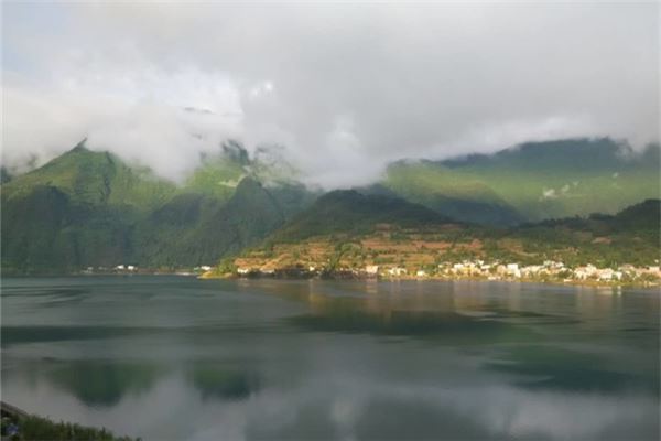 雷波马湖风景名胜区