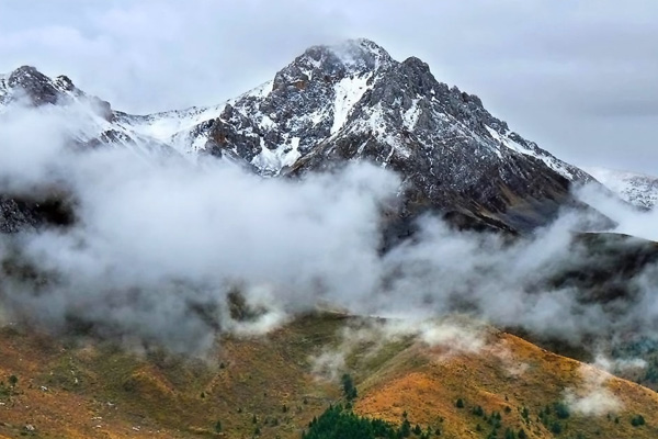 珠日神山