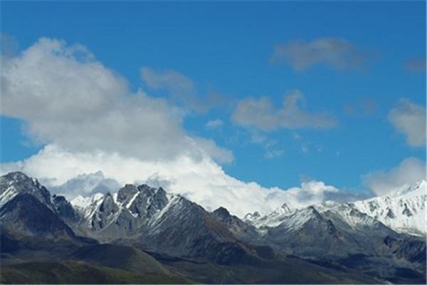 雅拉雪山