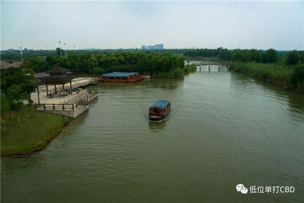 万鹤山滨海湿地公园