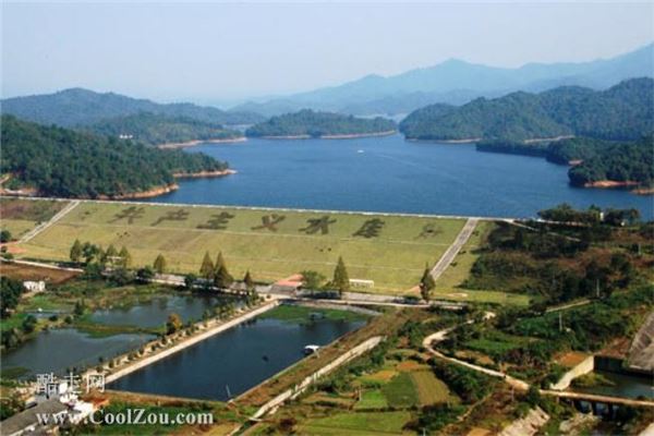 翠平湖风景区