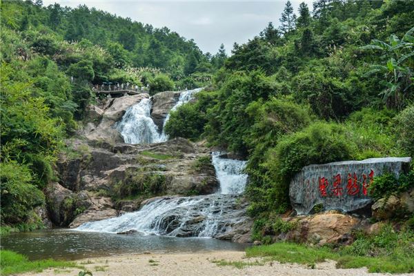 龙岩梁野山