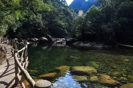 黄冈山大峡谷