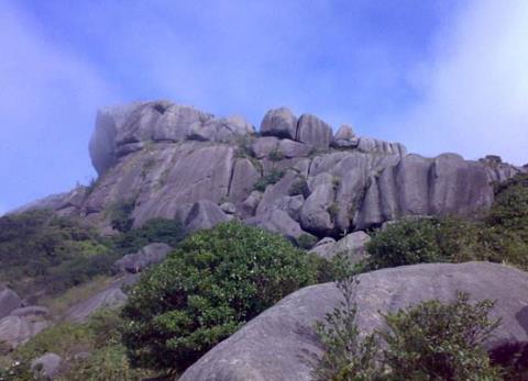 大湖石牛山