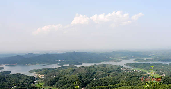 天子湖风景区