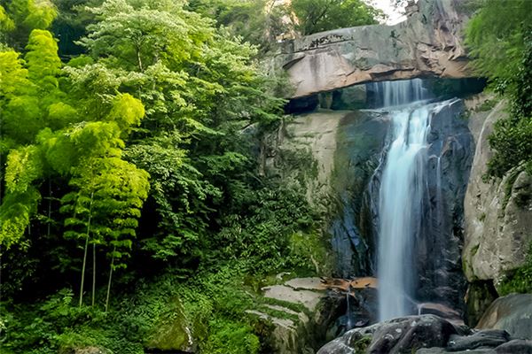 石梁飞瀑景区